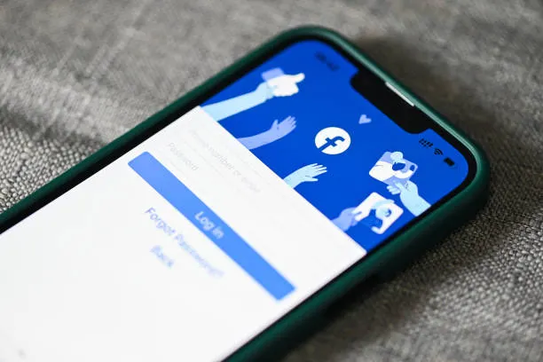 Best Time to Post on Facebook in Ghana